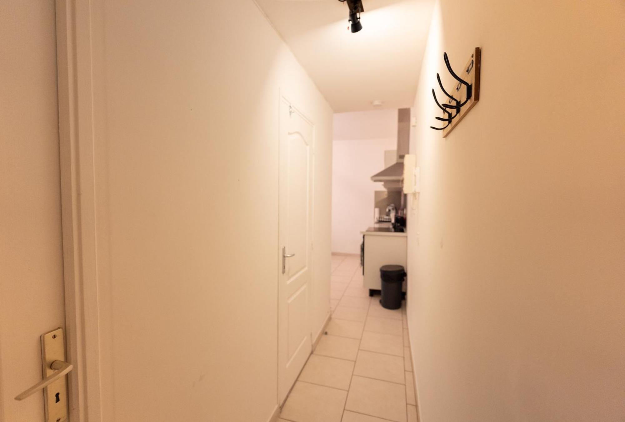 Appartement Tout Equipe Pour 6 Personnes A 15Min Des Plages Béziers Exteriör bild